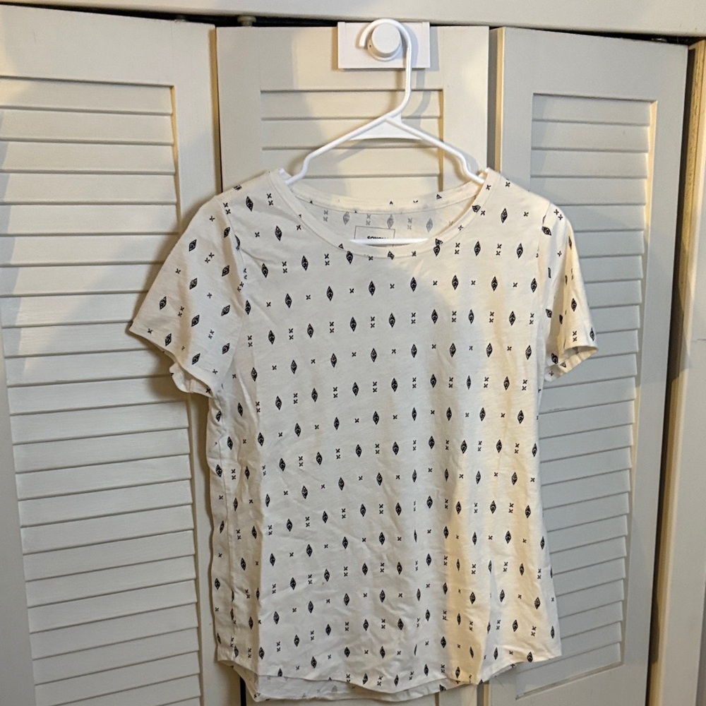 Sonoma Cream and Black Geometric Short Sleeve Tee